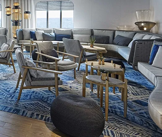Lounges & Bars