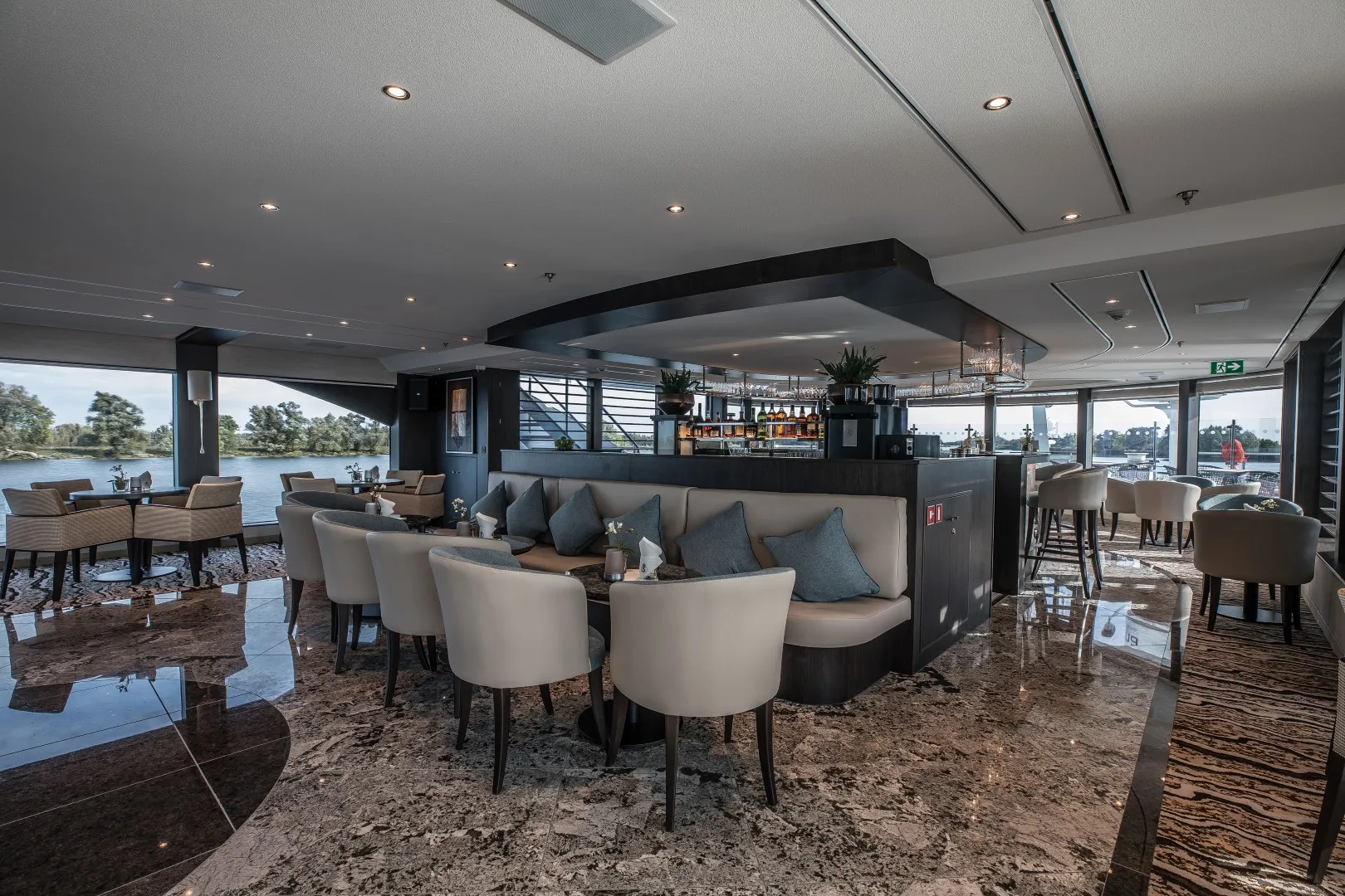 Panorama Lounge