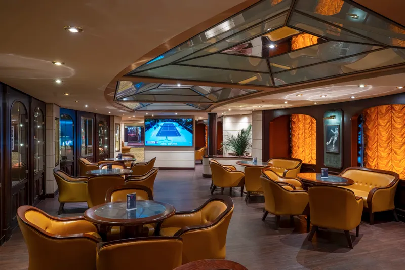 La Cantinella Lounge & Wine Bar 4