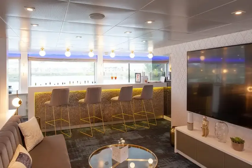 MS Victor Hugo 2
