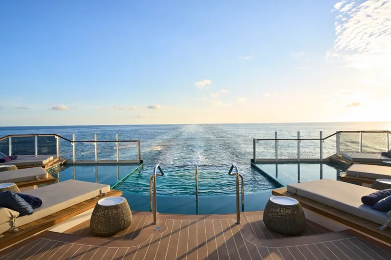 Indendørs og udendørs pools 5