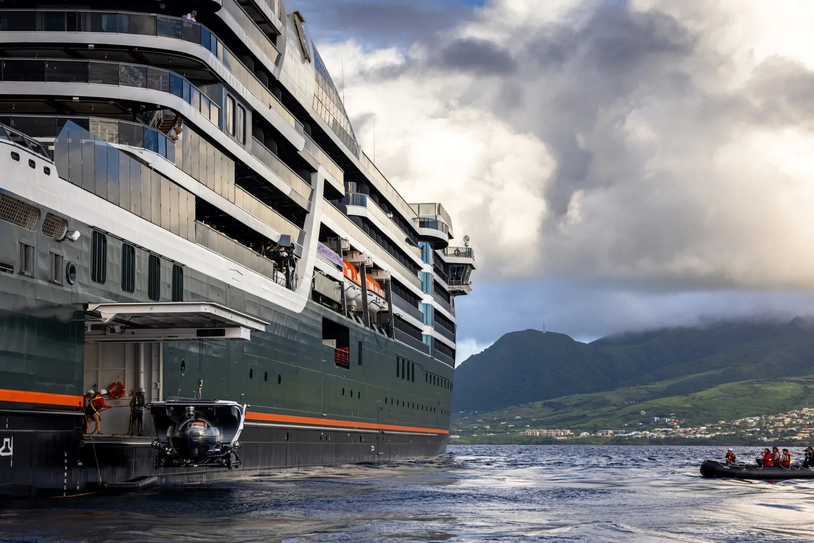 Seabourn 探險潛艇 2