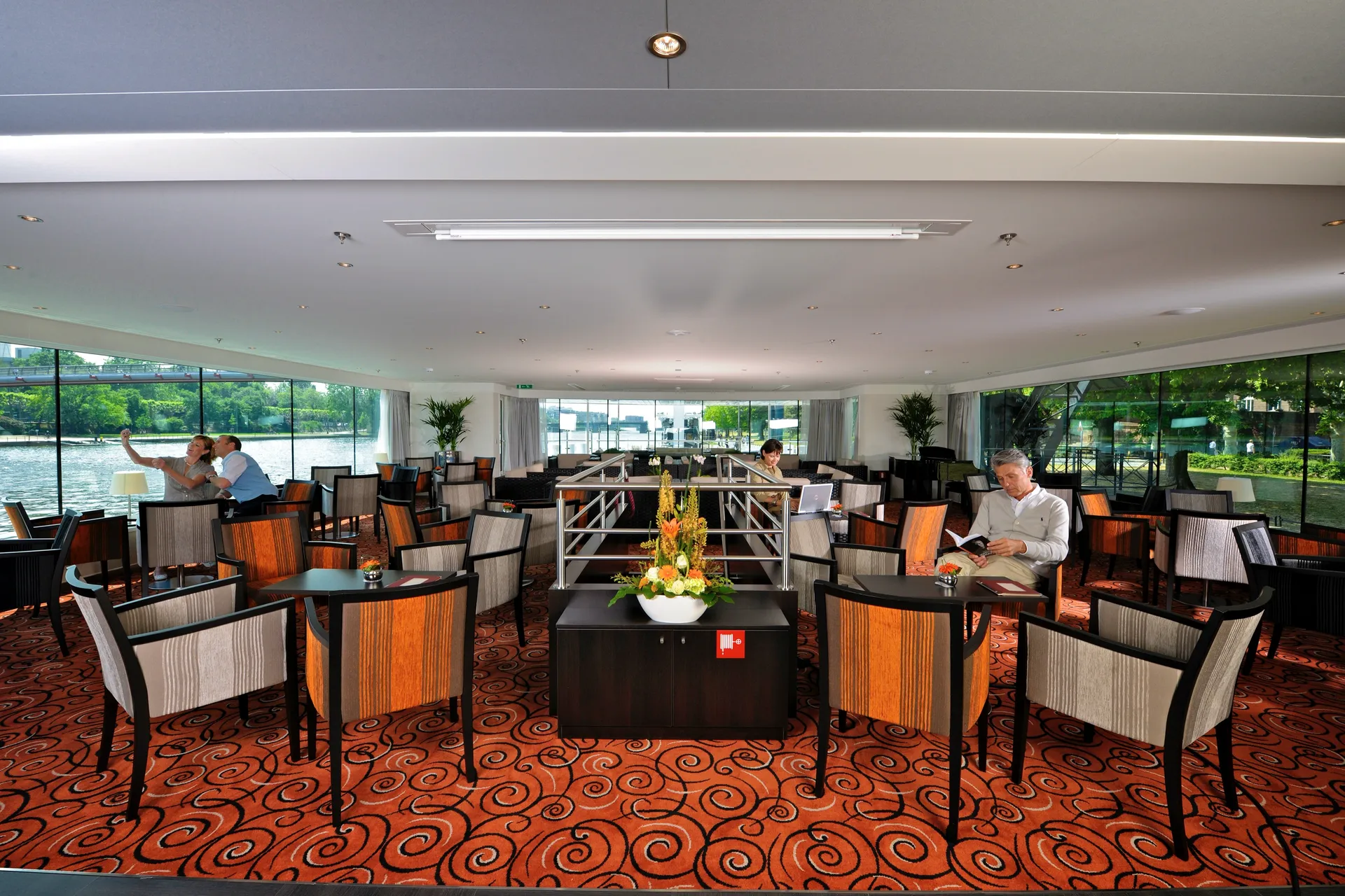 Panorama Lounge