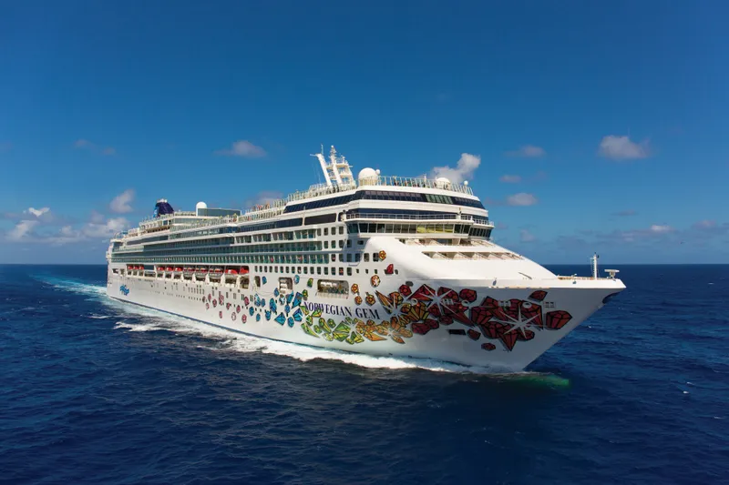 Norwegian Gem — Norwegian Cruise Line