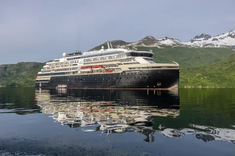 南極與福克蘭群島探險 — HX 探險郵輪 · MS Roald Amundsen