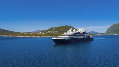 Le Dumont-d'Urville — Ponant