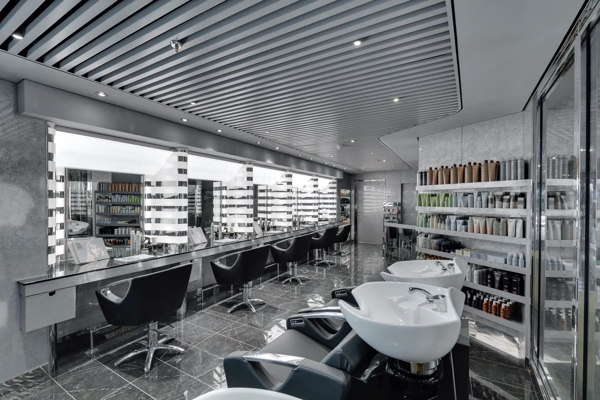 Hair Salon & Barber Shop