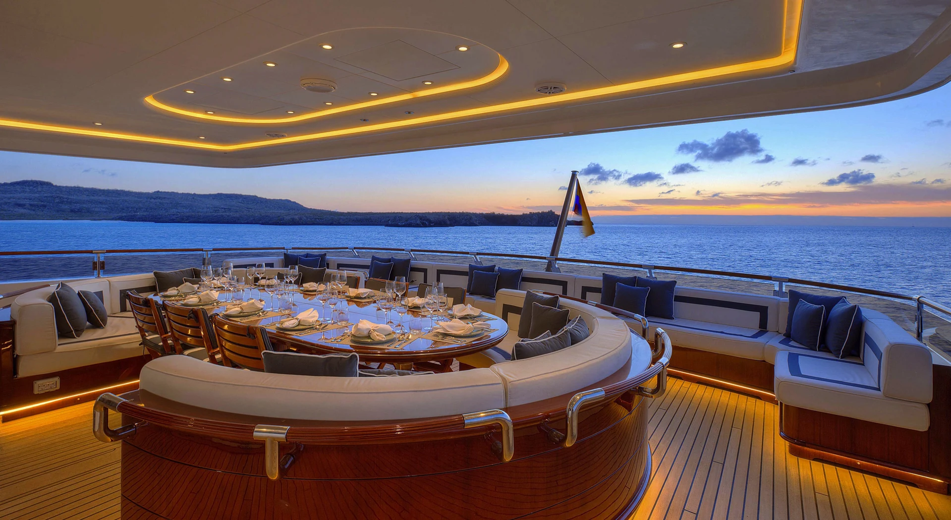 Aft Outdoor Dining