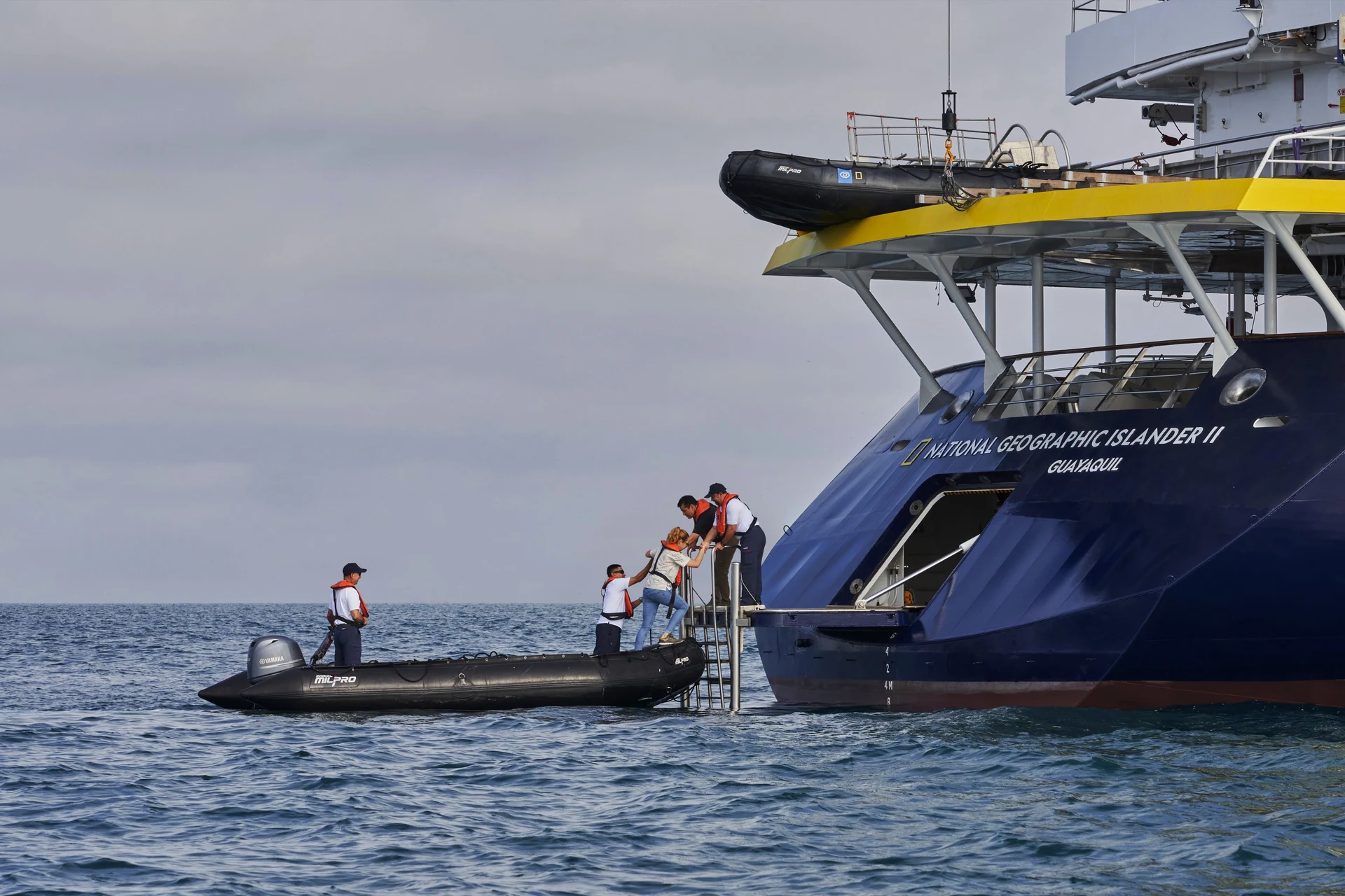 Zodiac Boarding Platform