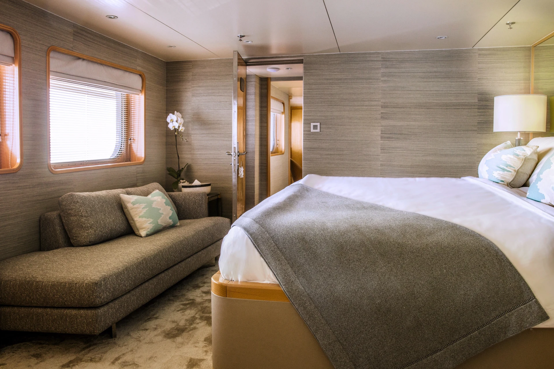 CAT I: Cabin 302