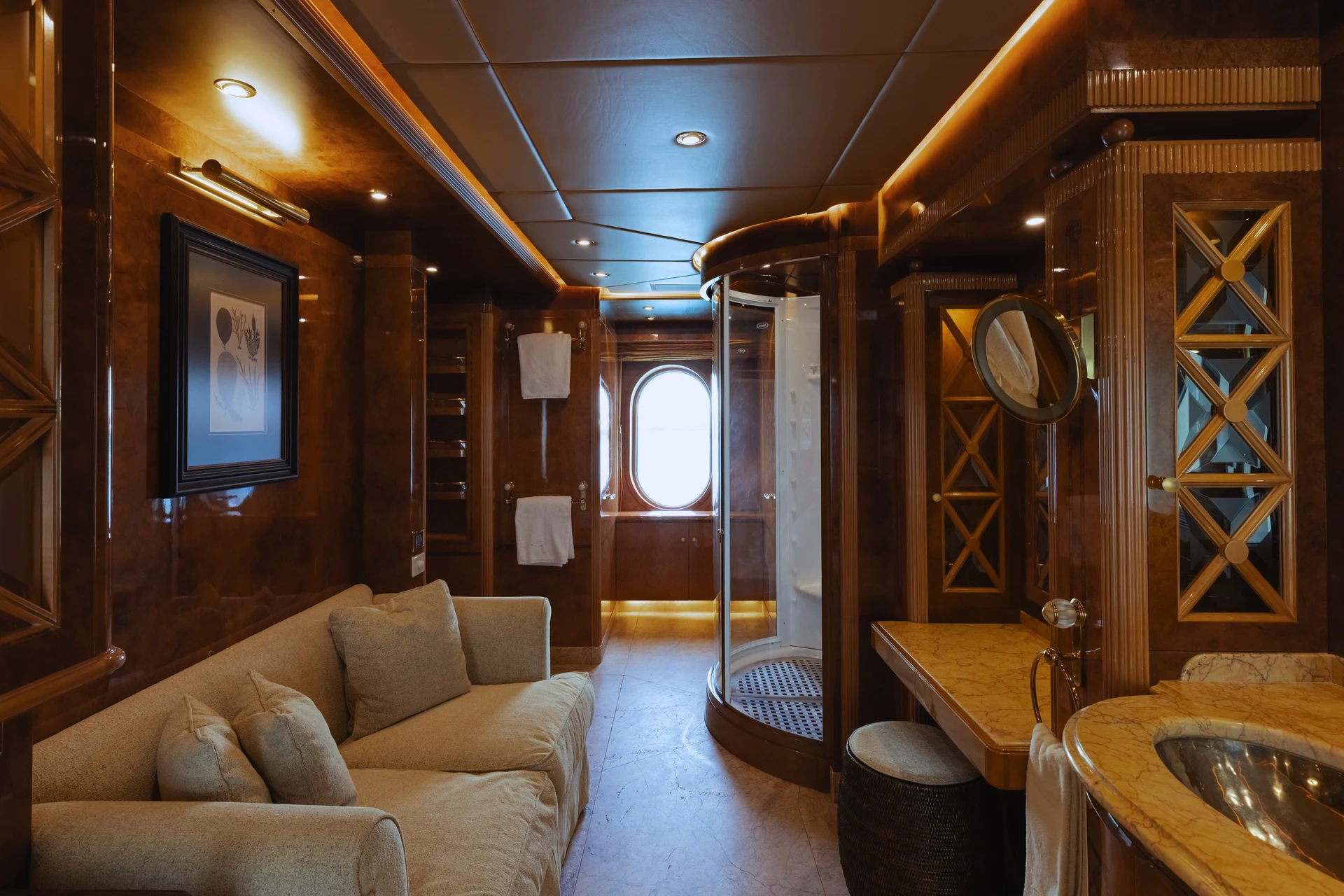 CAT I: Owner's Suite 202