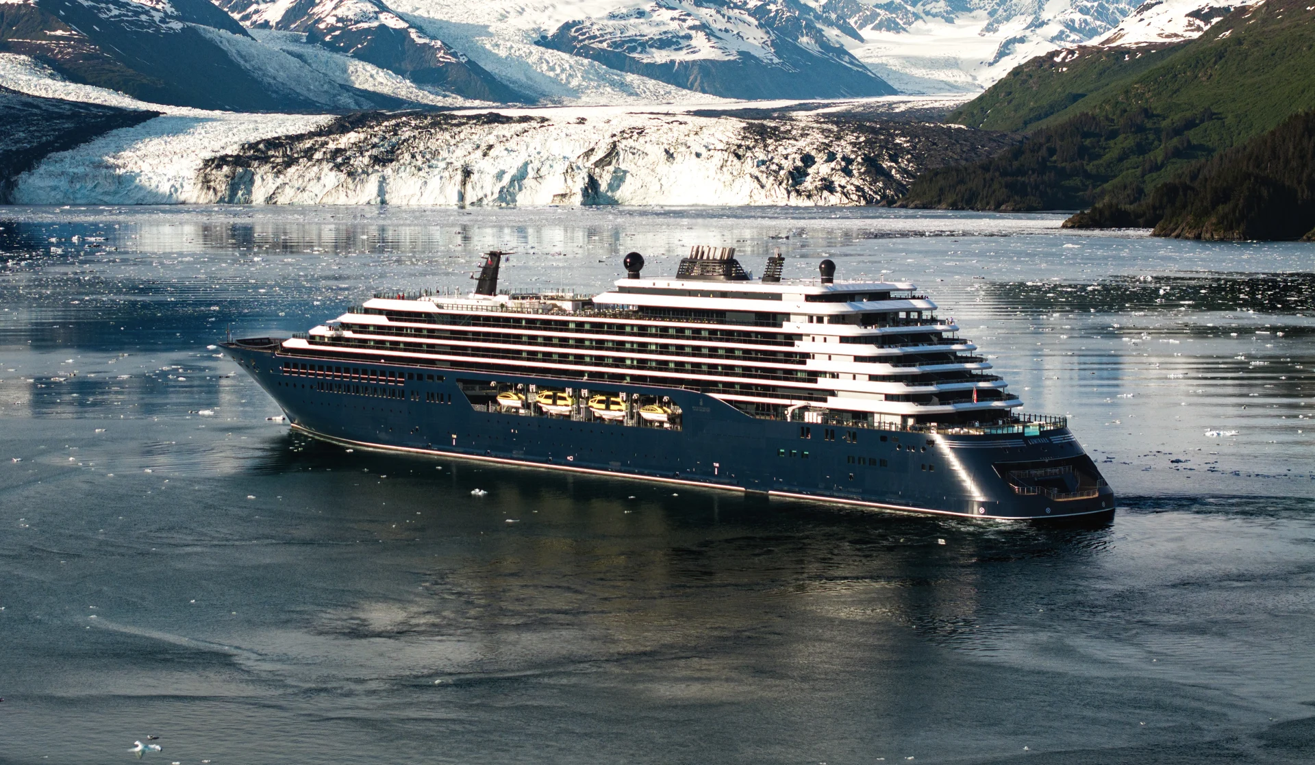 Luminara — Ritz-Carlton Yacht Collection