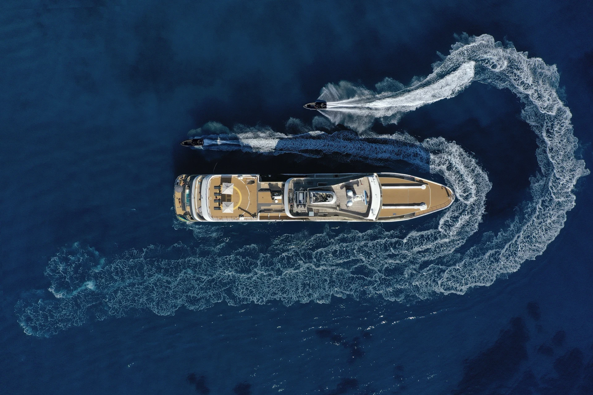 Aqua Lares — Aqua Expeditions