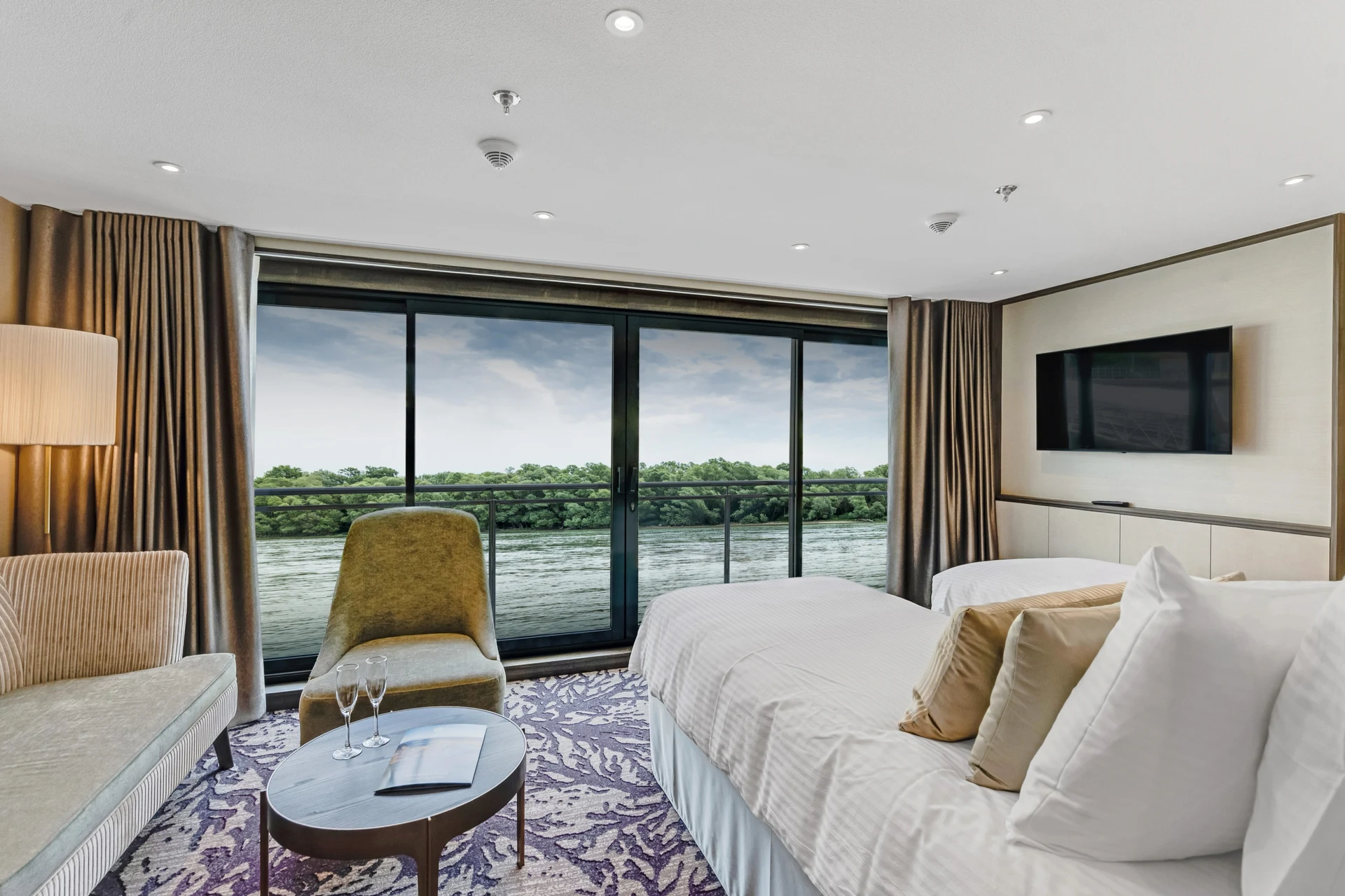 Superior Suite - Diamond Deck