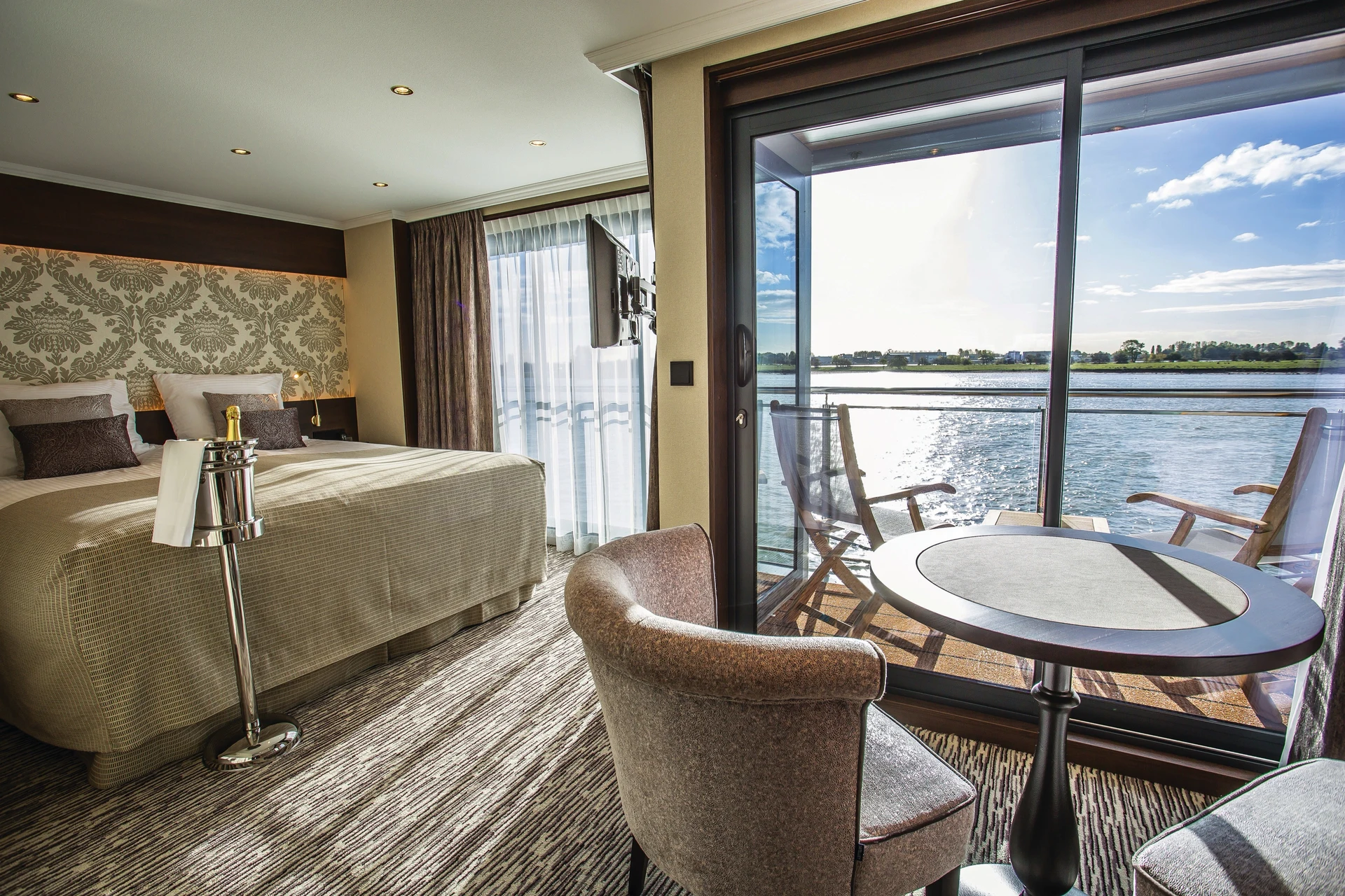 Deluxe Balcony Suites
