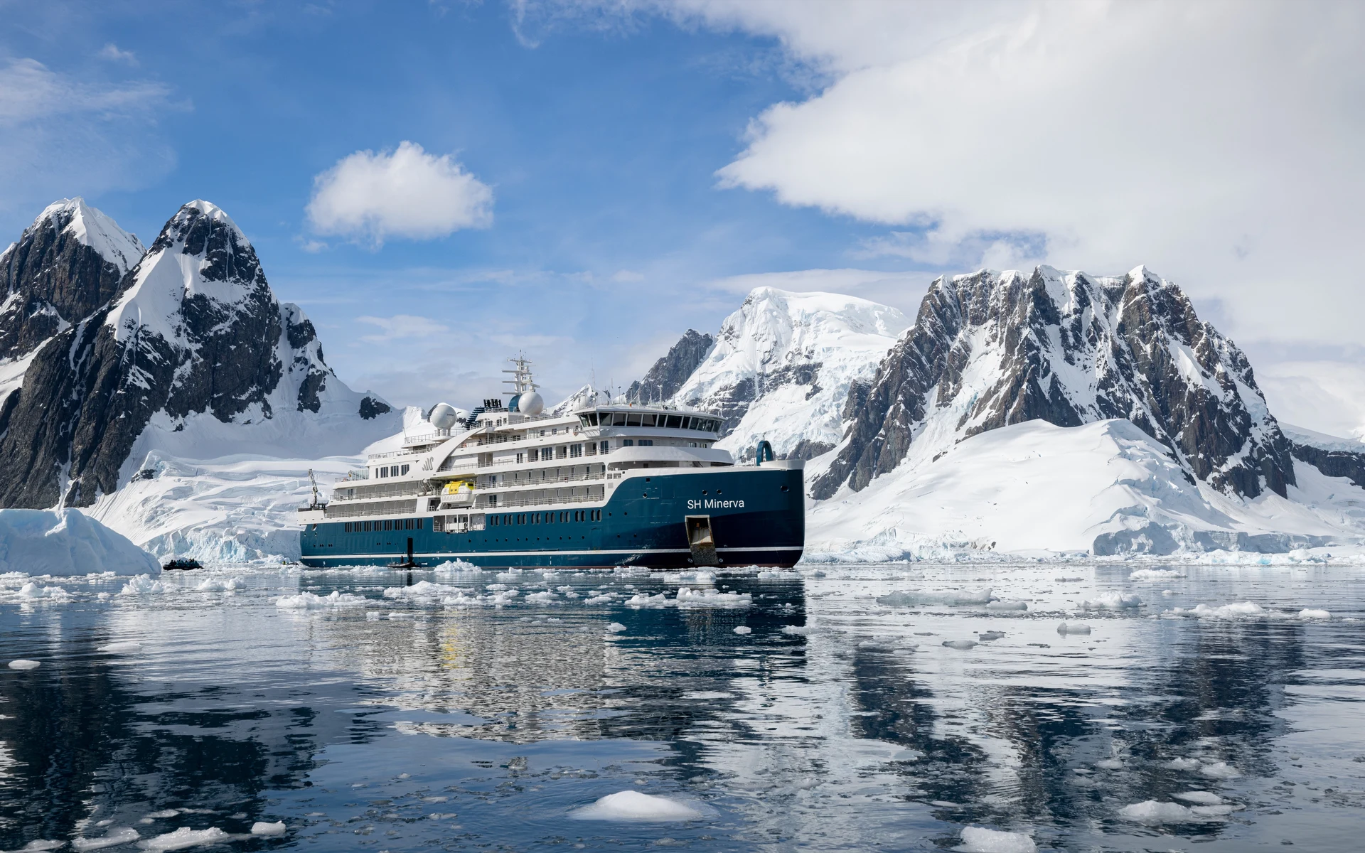 SH Minerva — Swan Hellenic