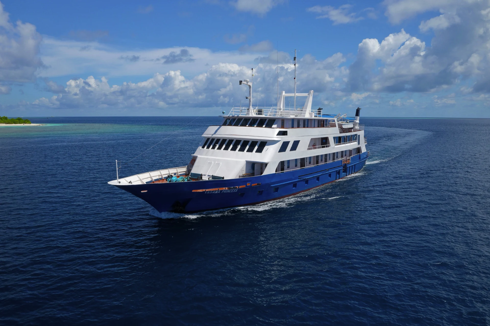 MV Yasawa Princess — Riviera Travel