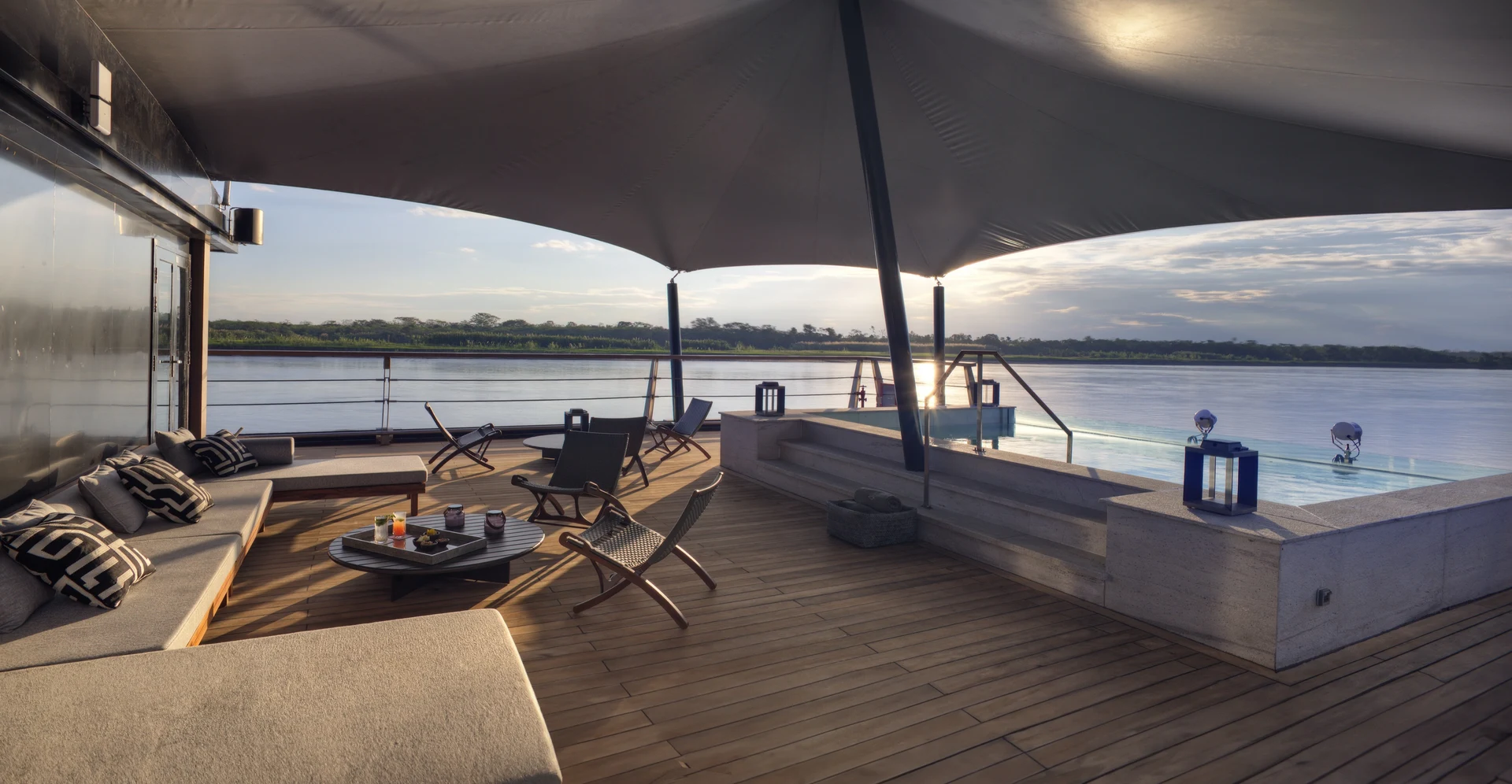 Outdoor Lounge