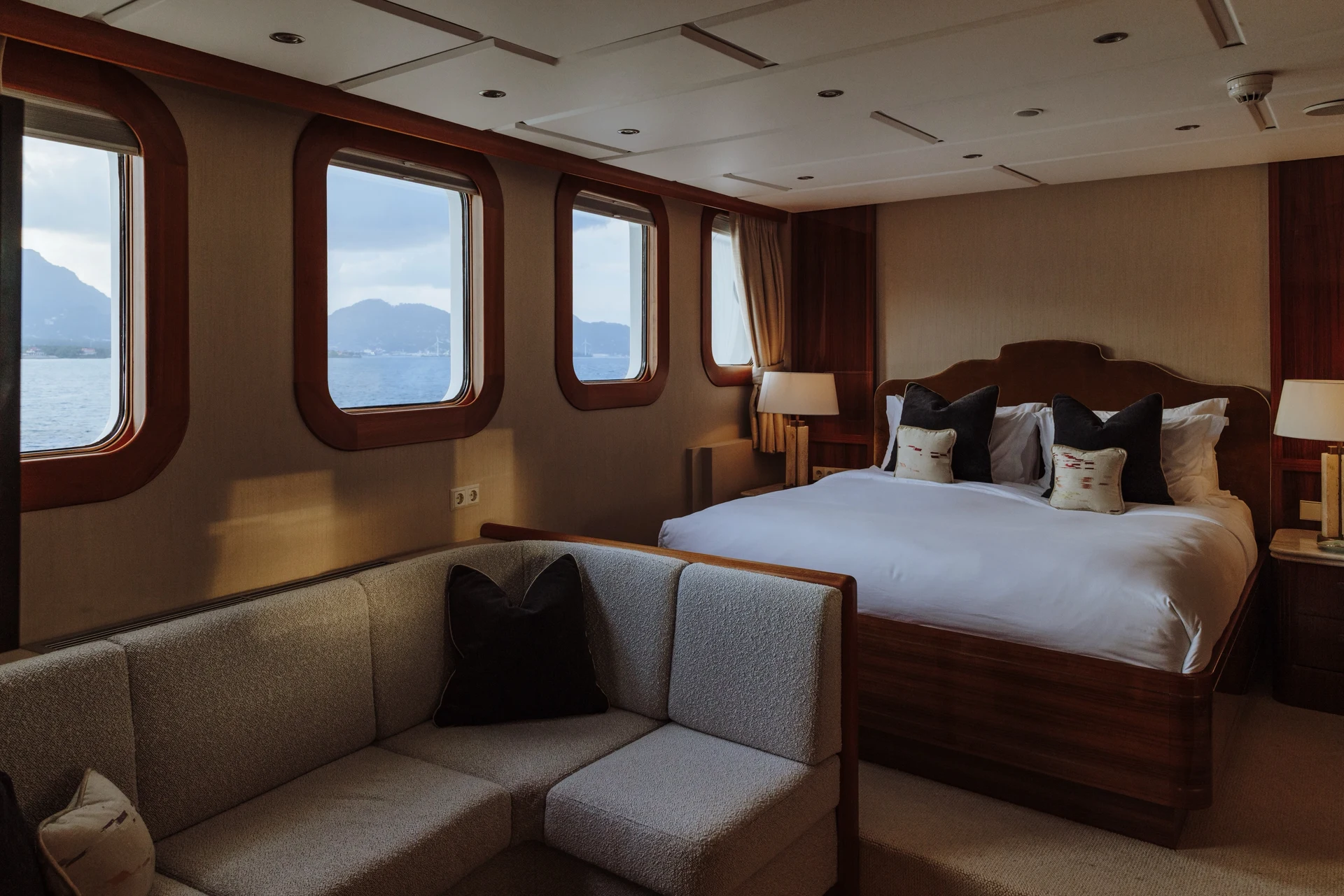 CAT II: Cabin 401