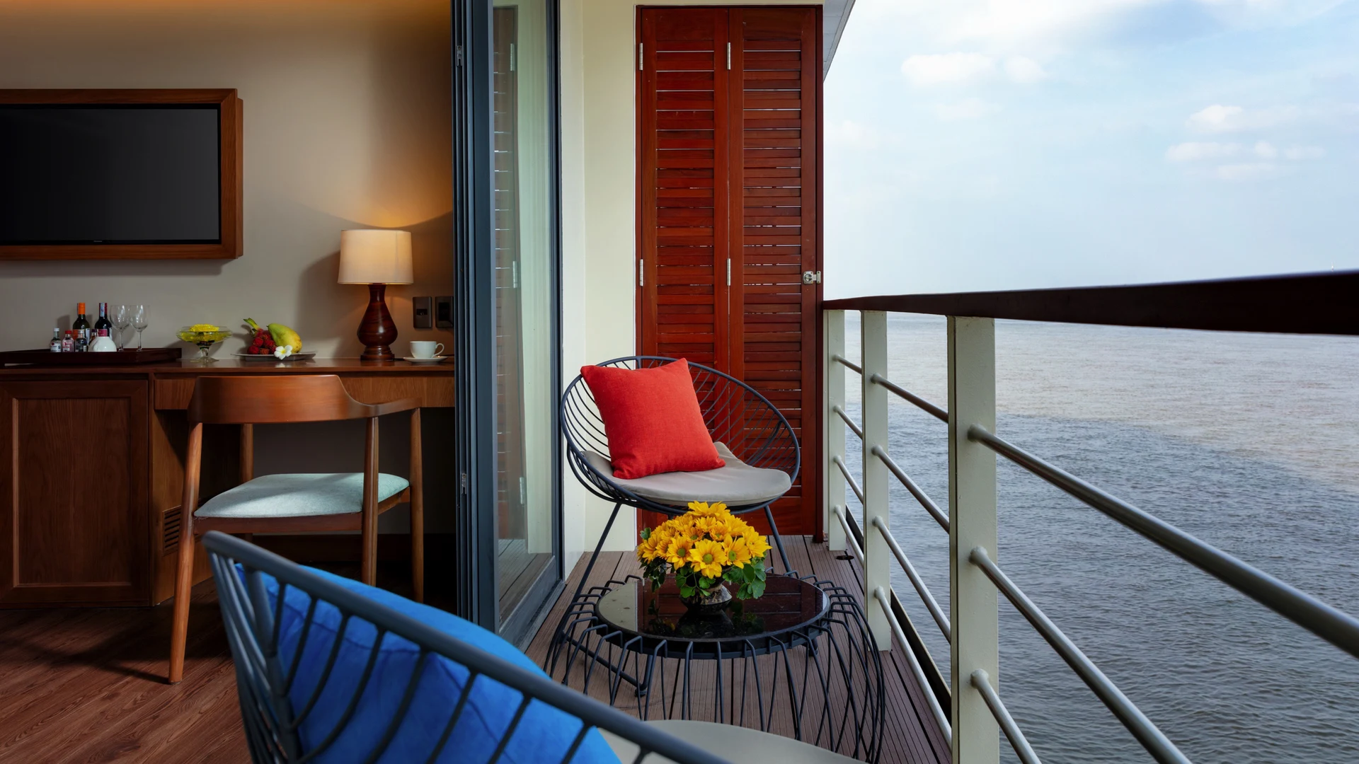 Victoria and Mekong Suites