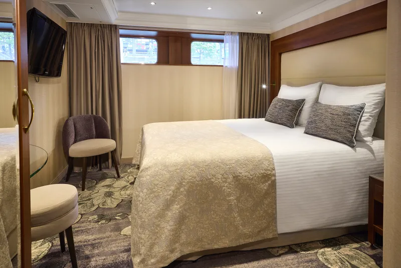 Standard Cabin - Emerald Deck