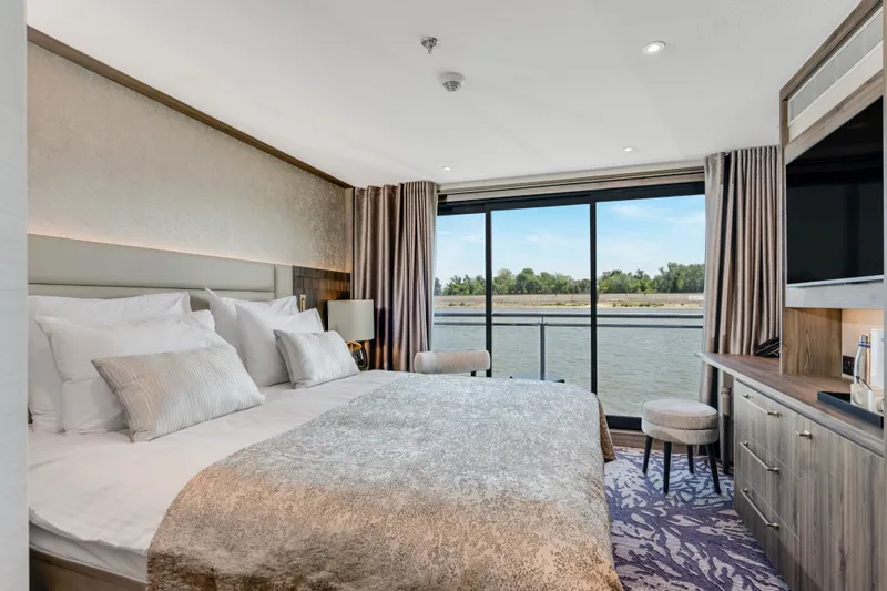 Double Cabin - Diamond Deck