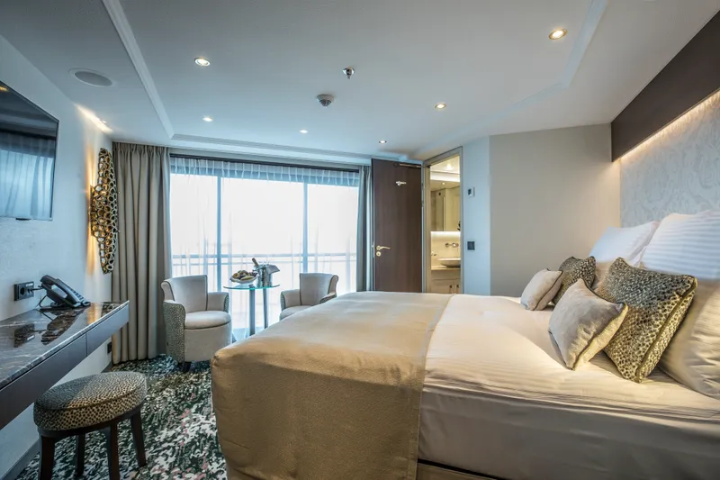Superior Suite - Diamond Deck