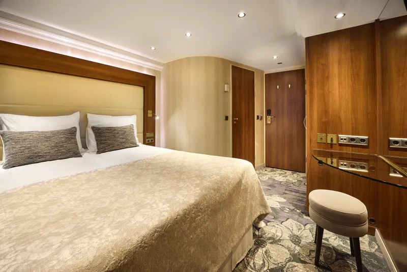 Standard Cabin - Ruby and Diamond Decks