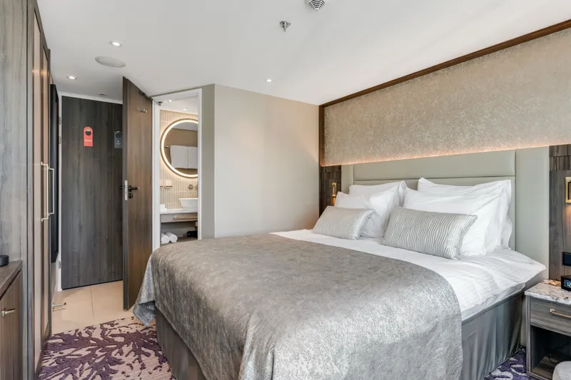 Double Cabin - Emerald Deck