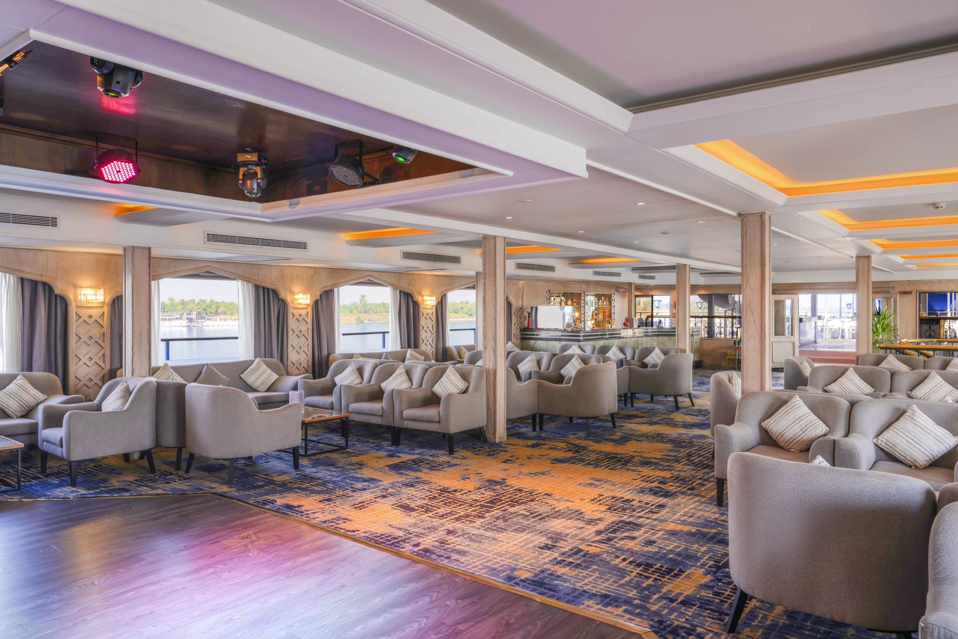 Lounge Bar