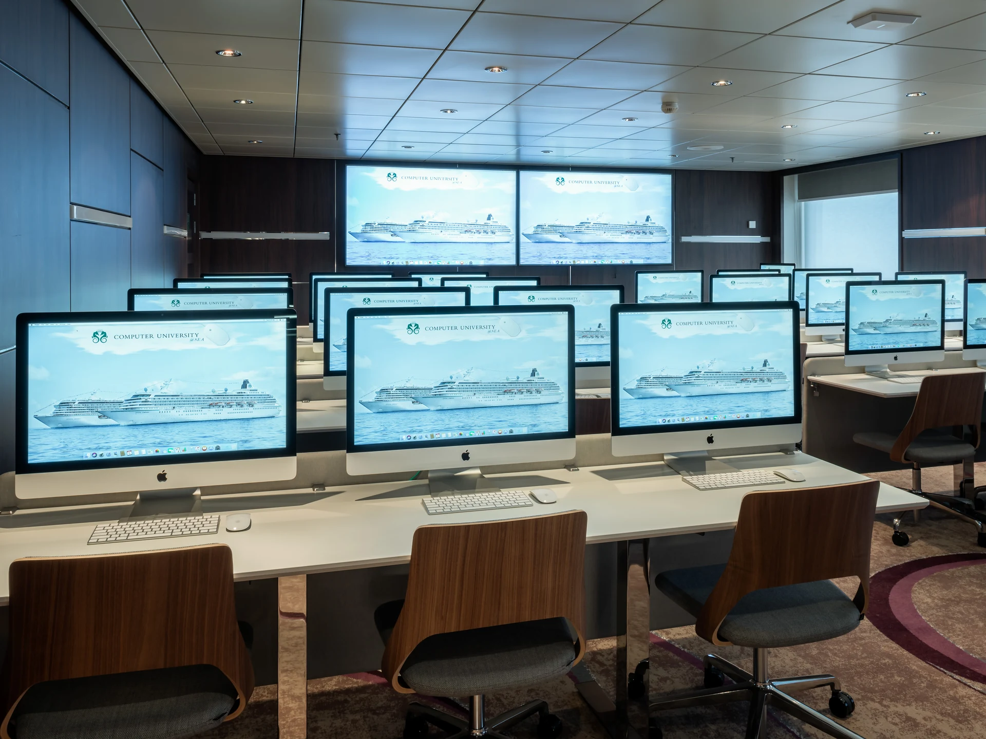 Computer University@Sea