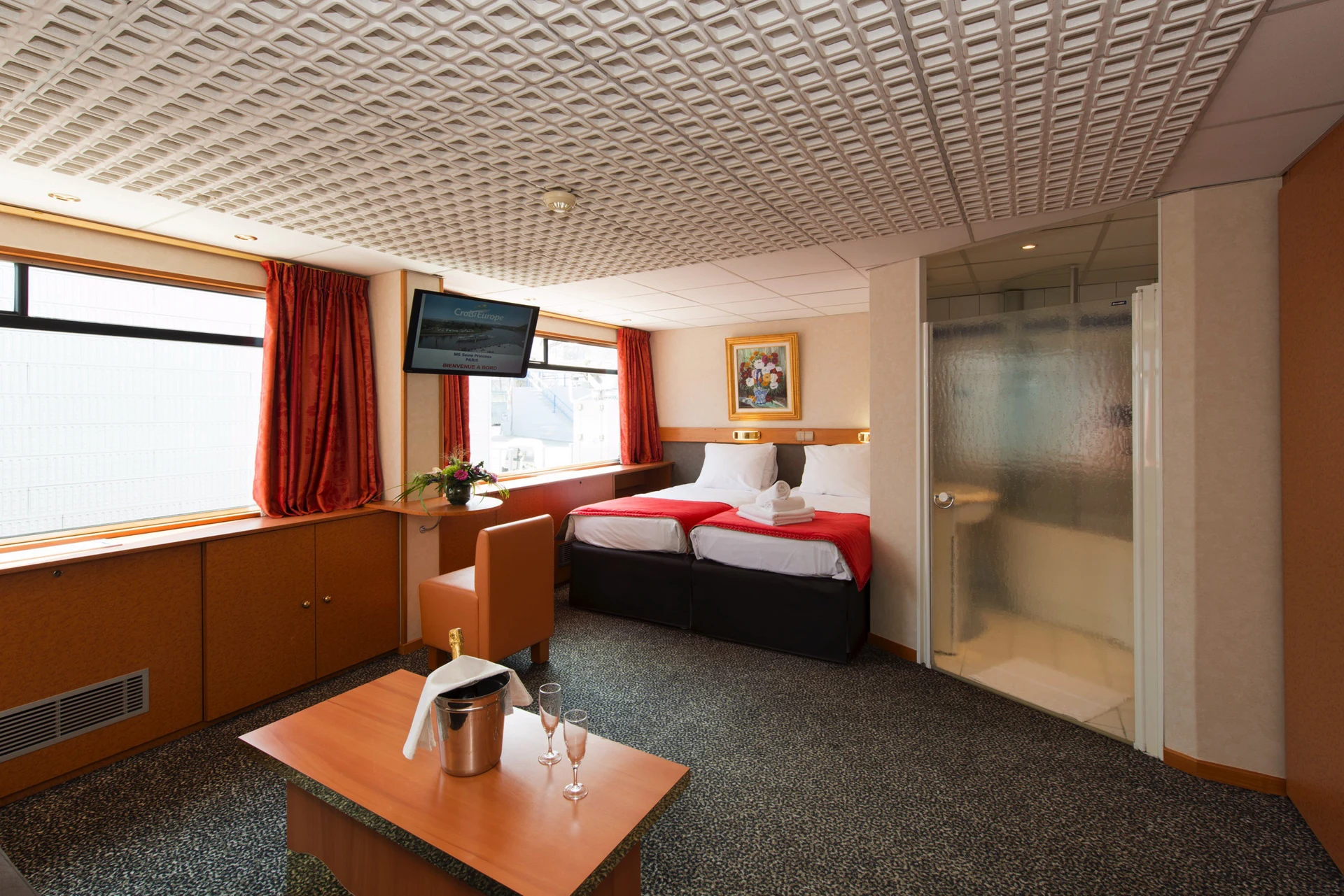 Upper Deck Suite 4 Beds Cat A
