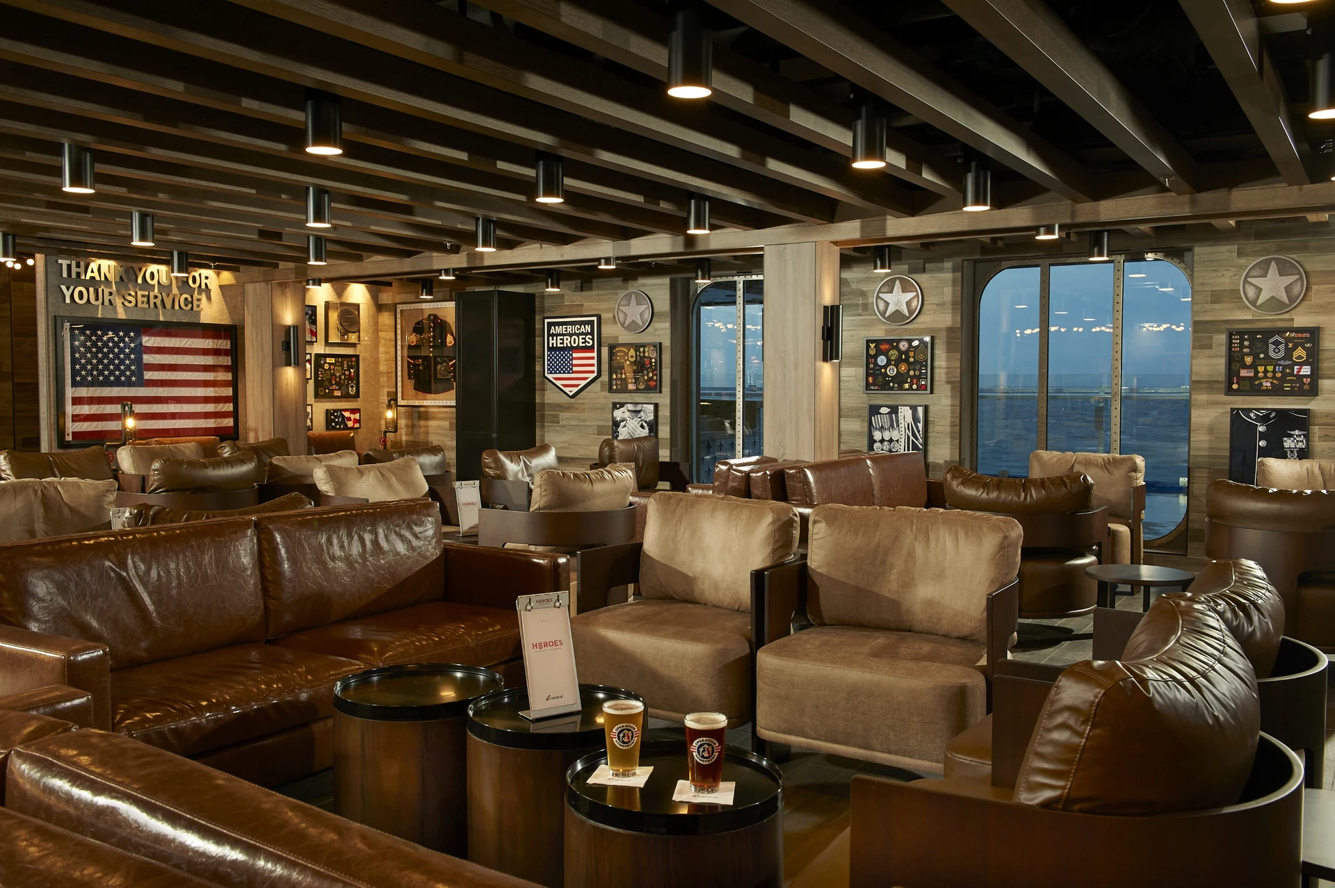 Heroes Tribute Bar & Lounge