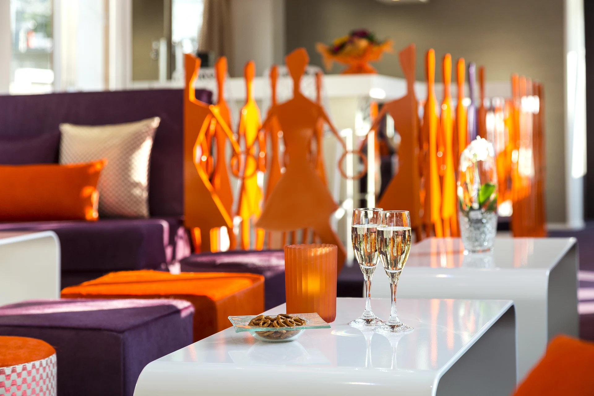 Lounge & Bar
