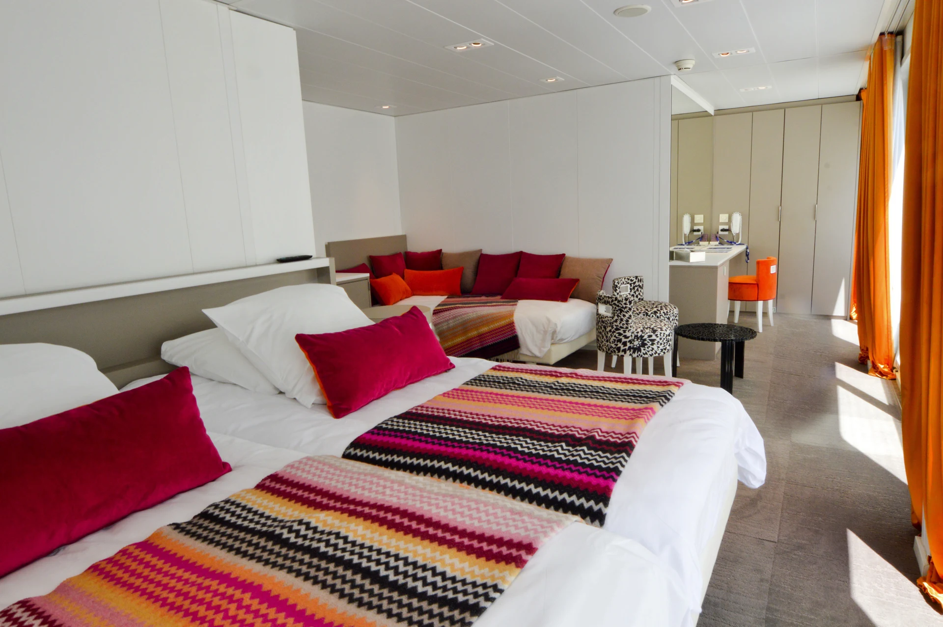 Upper Deck 2 Beds Suite Cat B