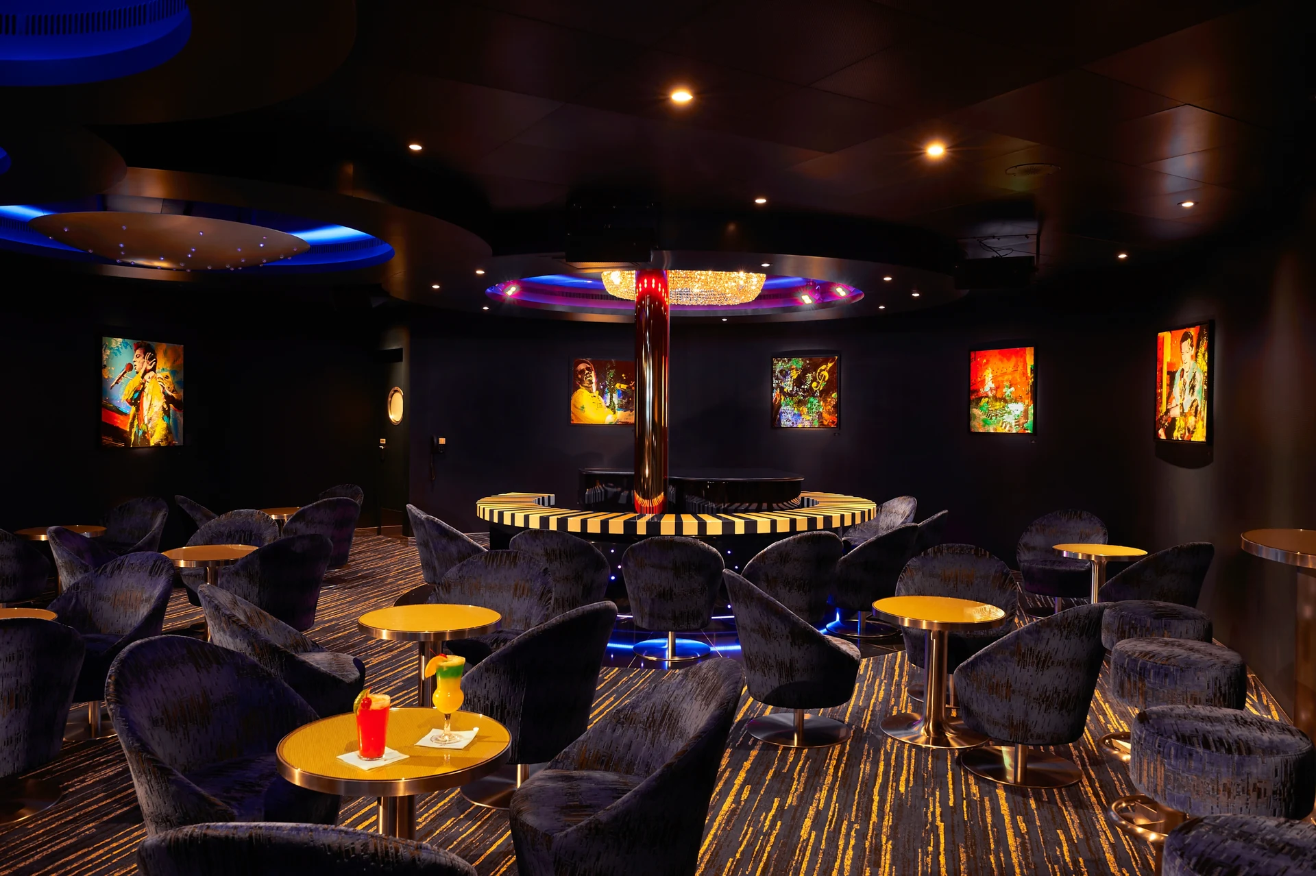 Piano Bar