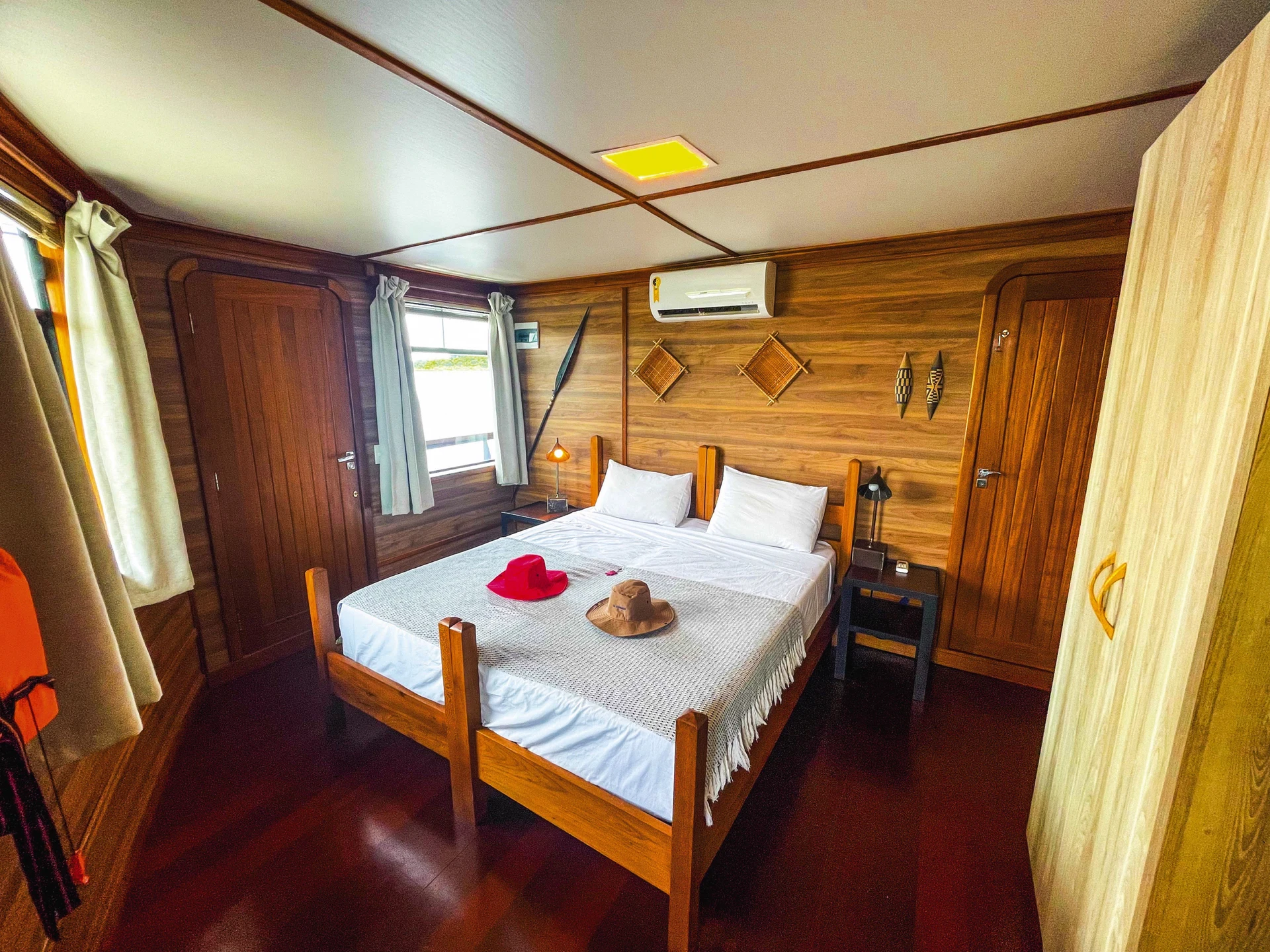 Double Cabin