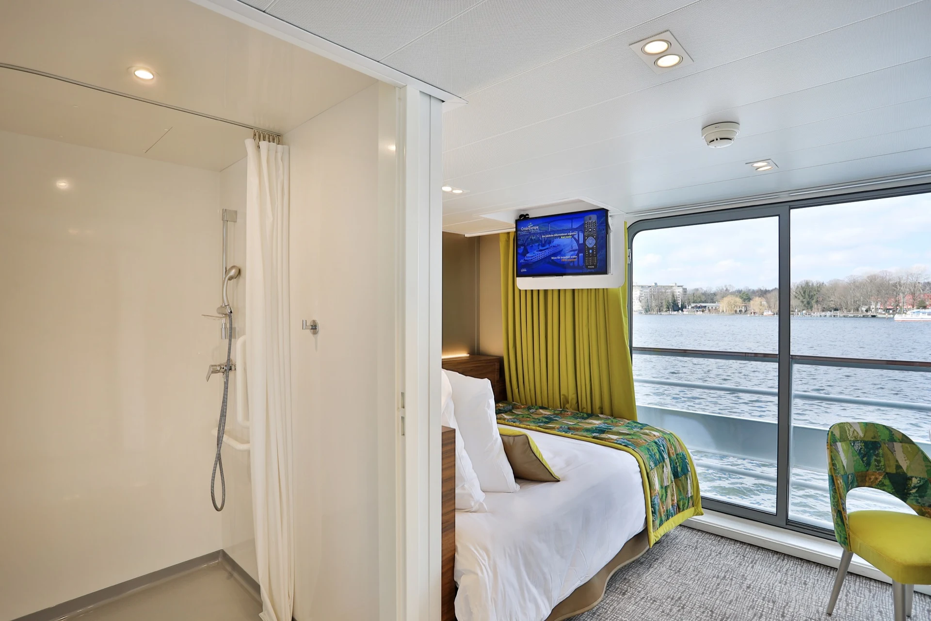 Upper Deck Double Bed - Accessible Cabin Cat C