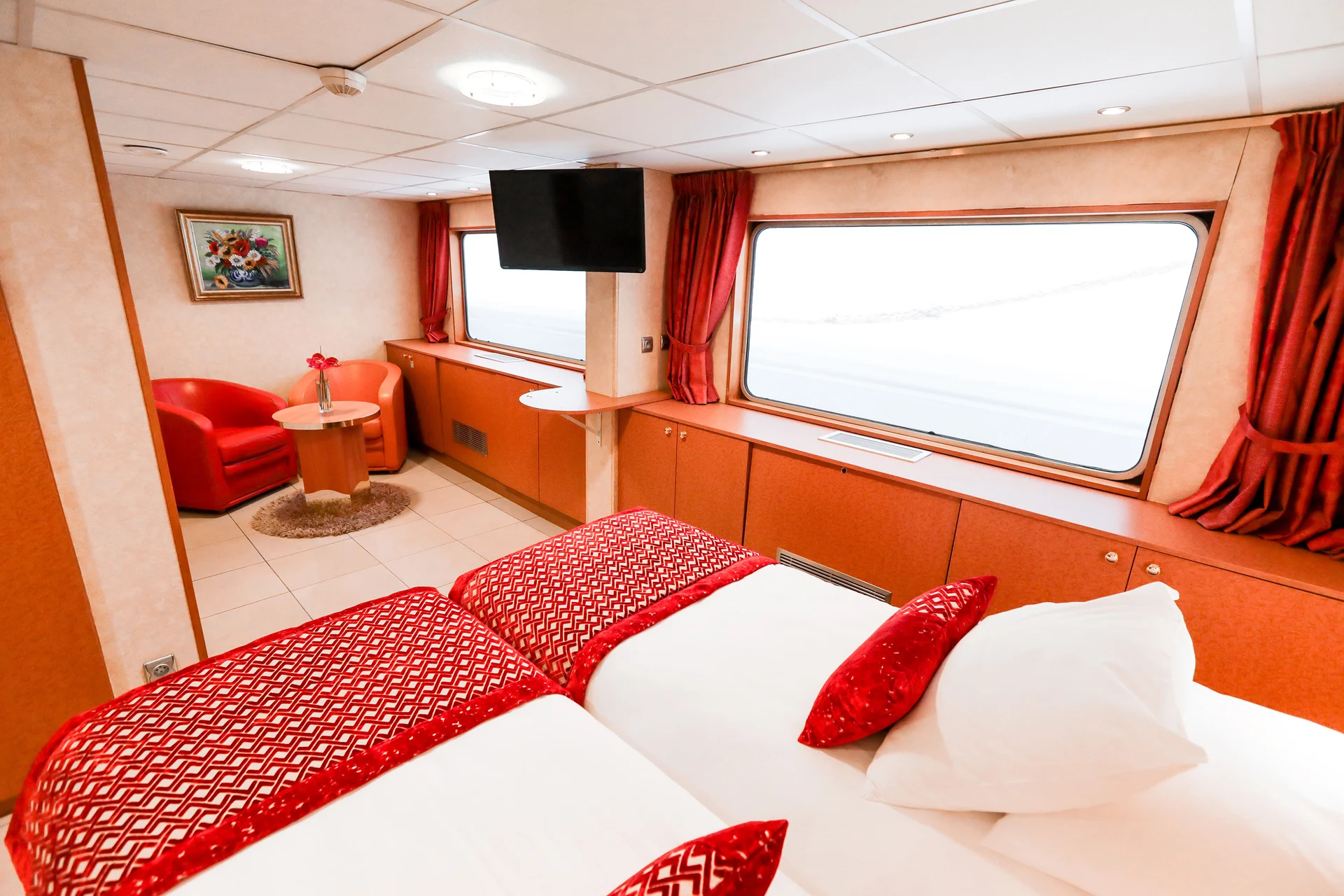 Main Deck 2 Single Beds Suite - Cat. B