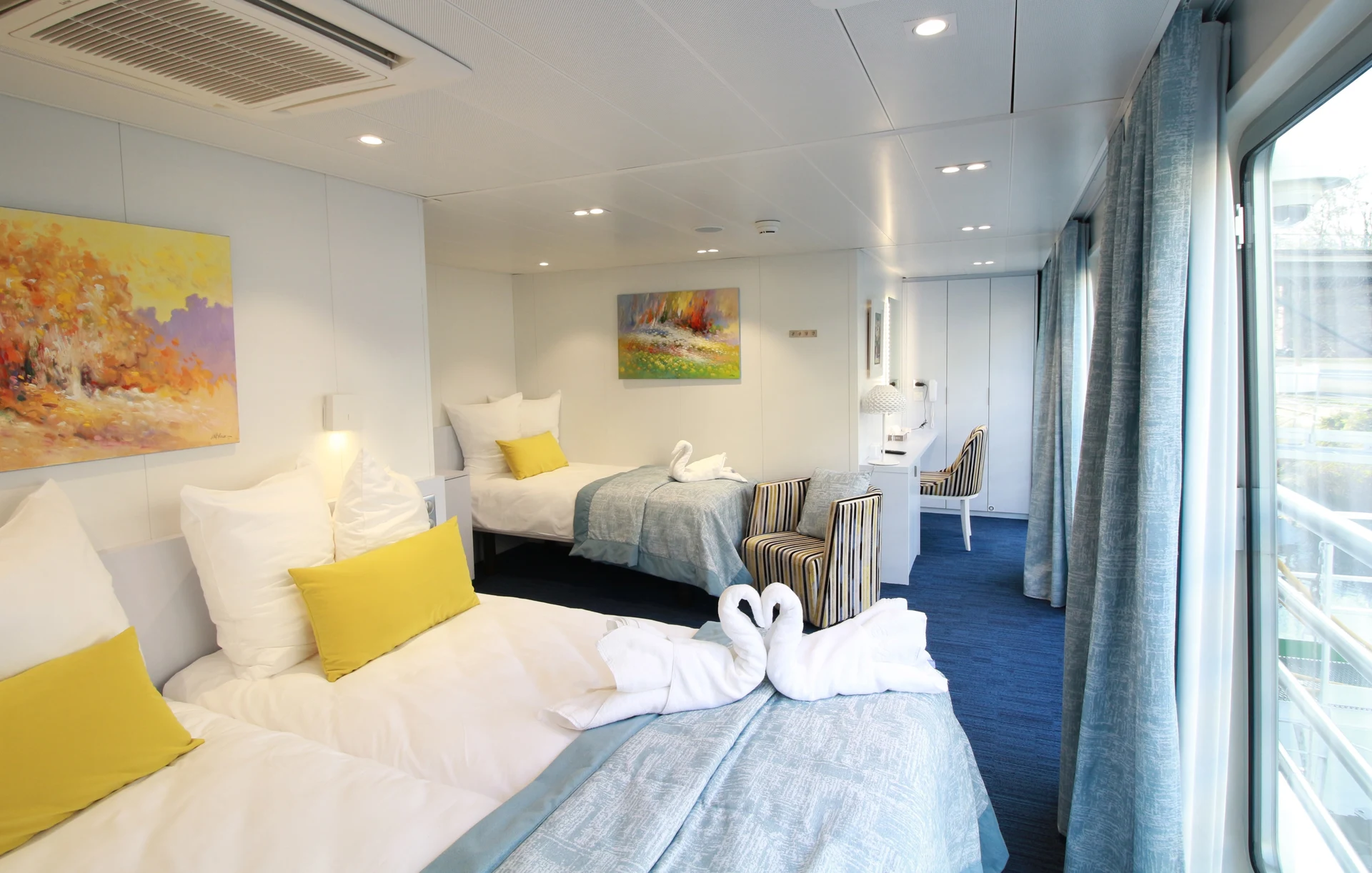 Upper Deck 3 Beds Suite Cat B