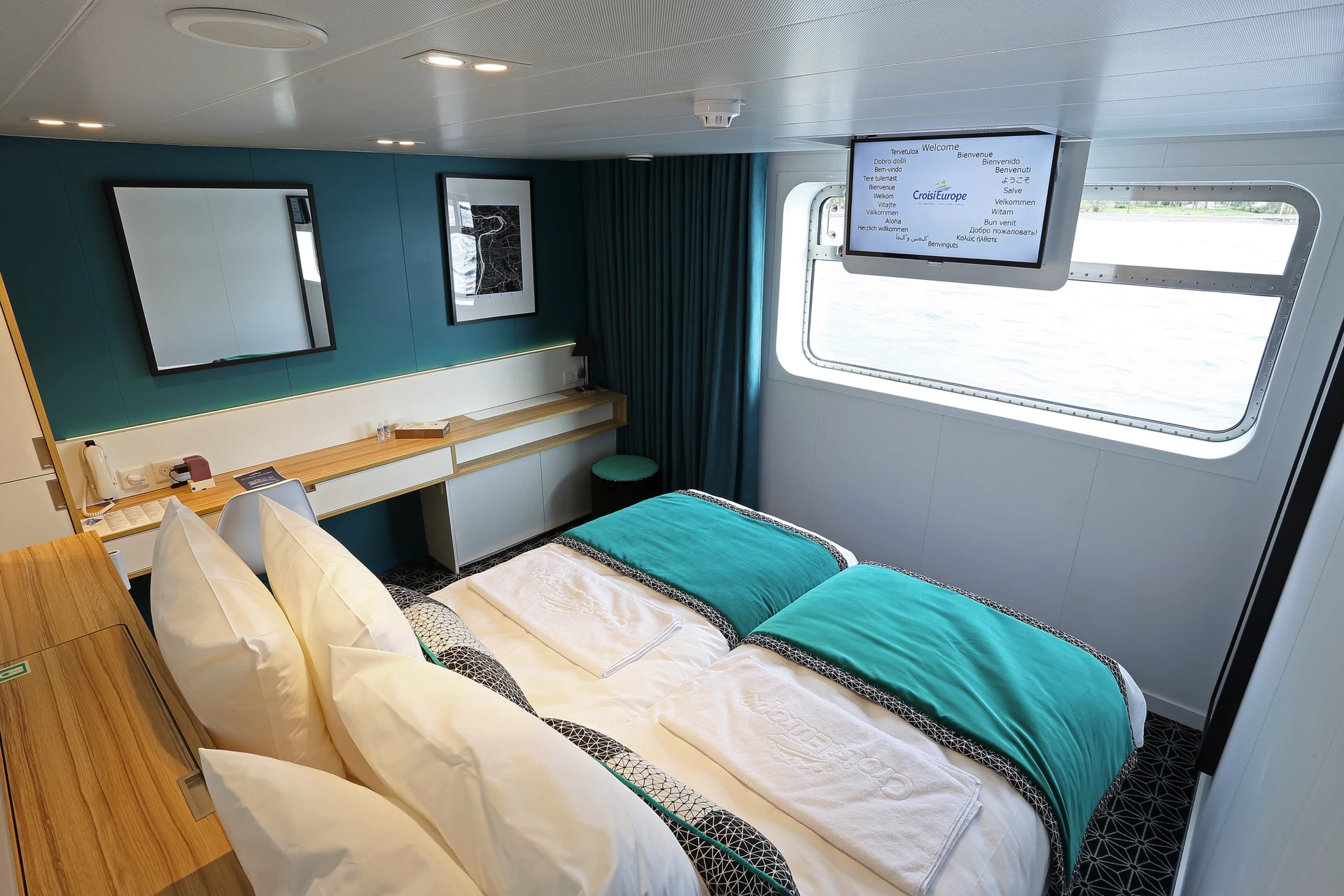 Main Deck 1 Double Bed Cat B